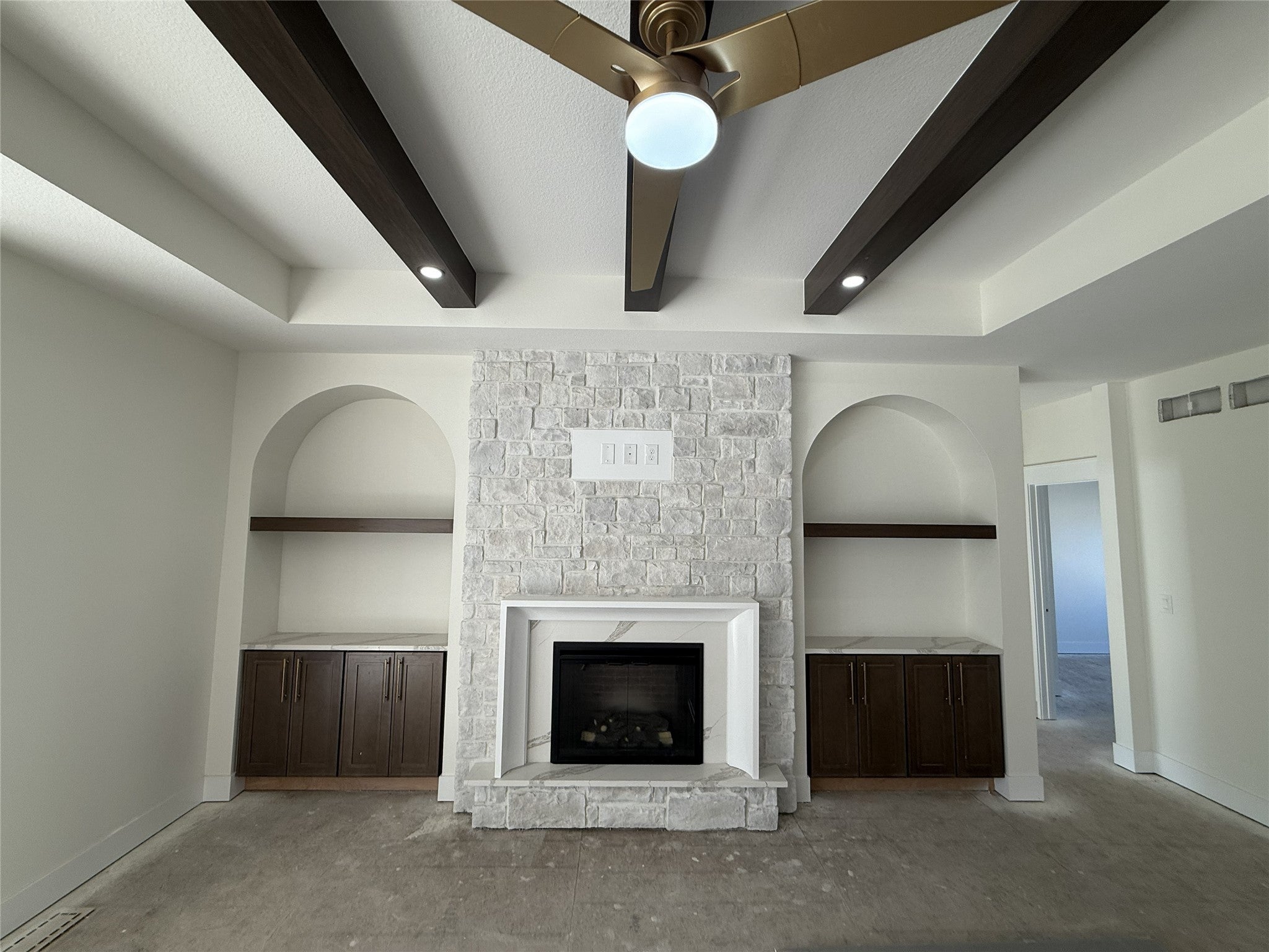 340 NW Red Oak Drive