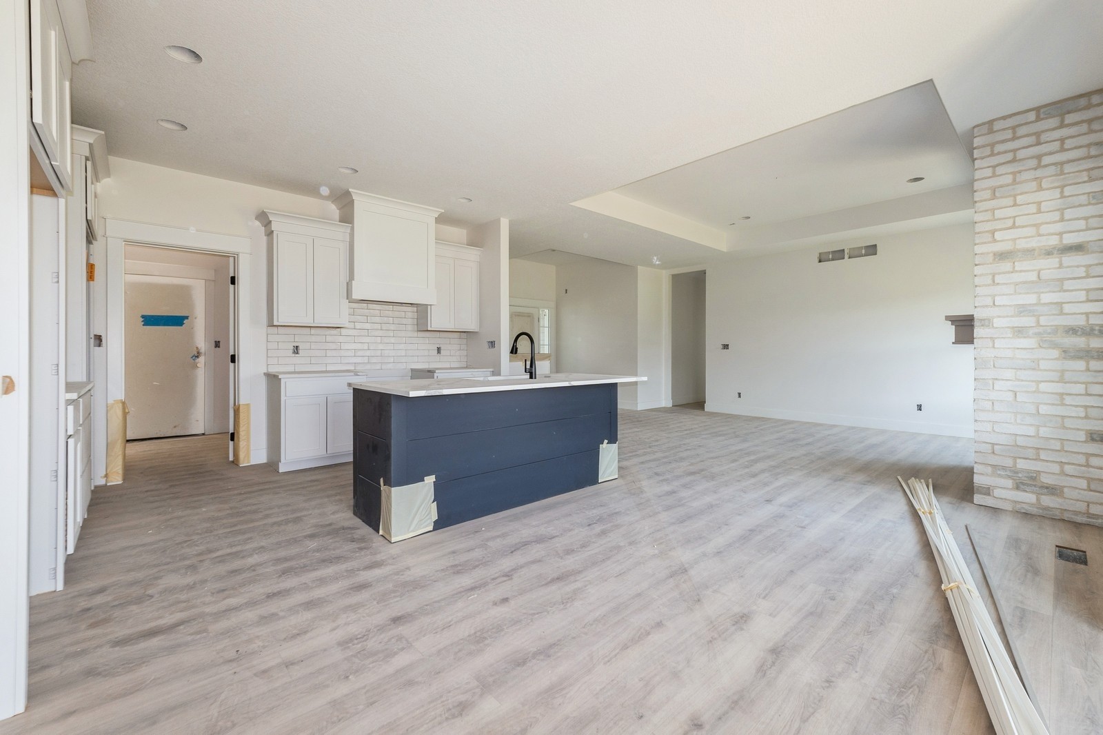 2227 Green Leaf Circle