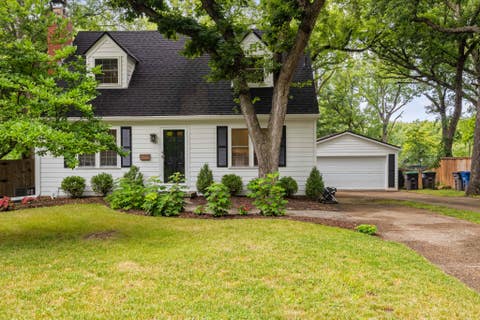 Homes For Sale - 334 51st Street<br/> Des Moines, IA 50312