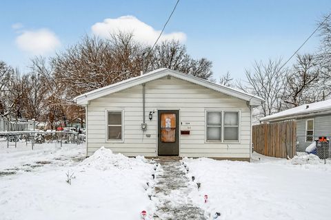 1536 Stewart Street Des Moines IA 50316