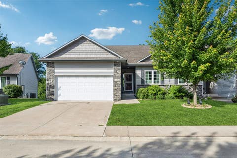 Homes For Sale - 1458 NE Falstaff Lane<br/> Ankeny, IA 50021