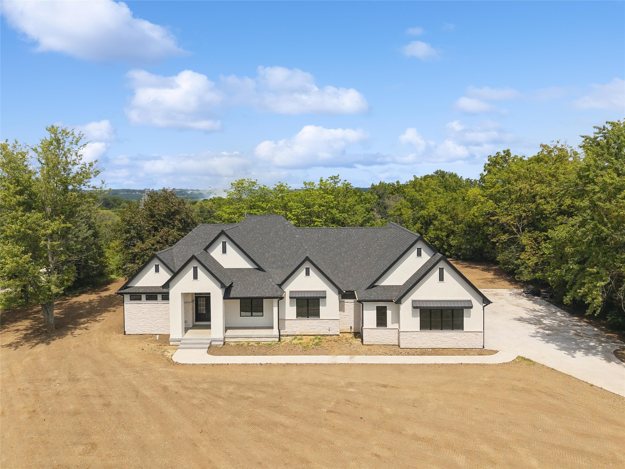 6267 Fairway Trail