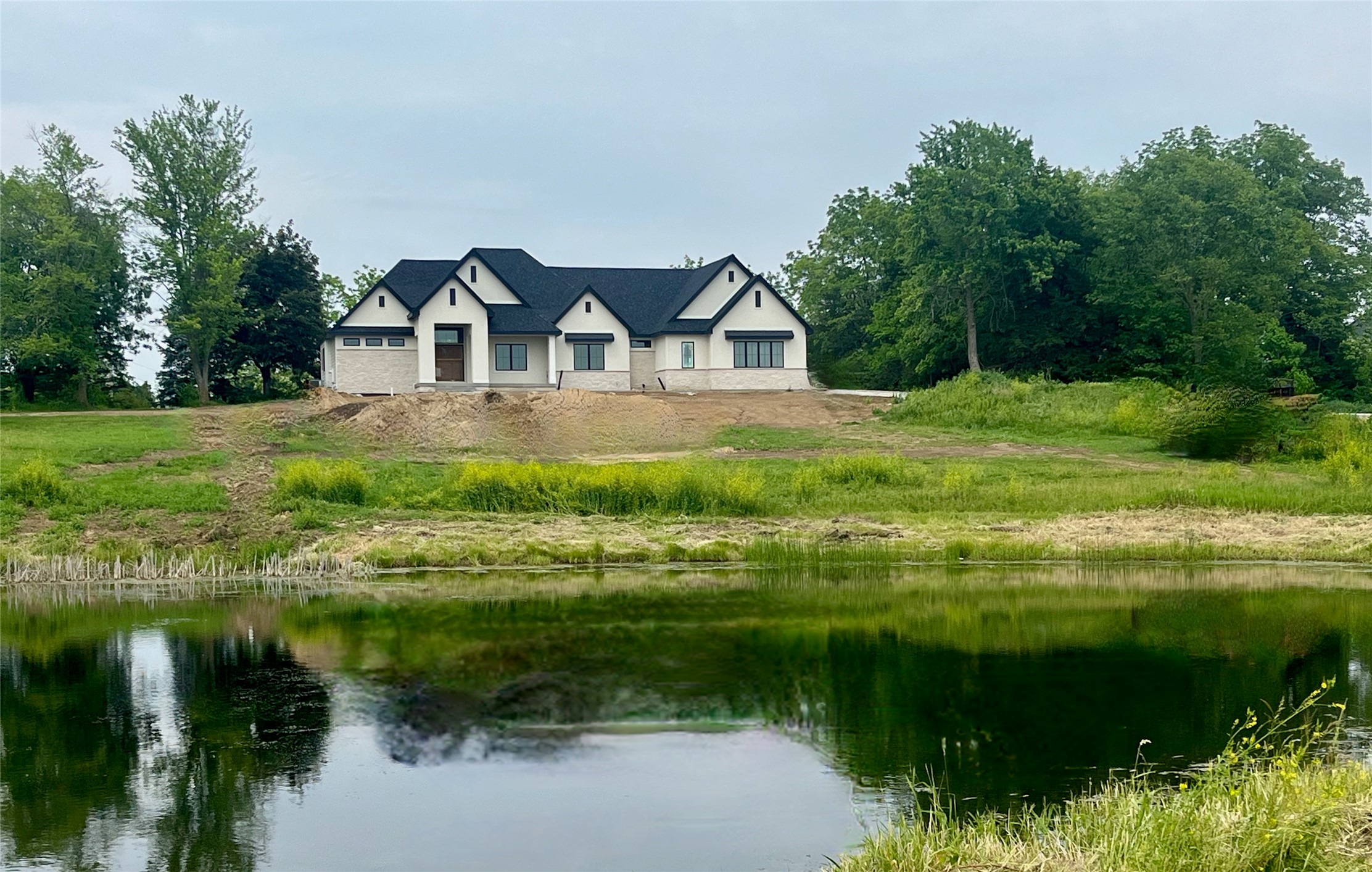 6267 Fairway Trail