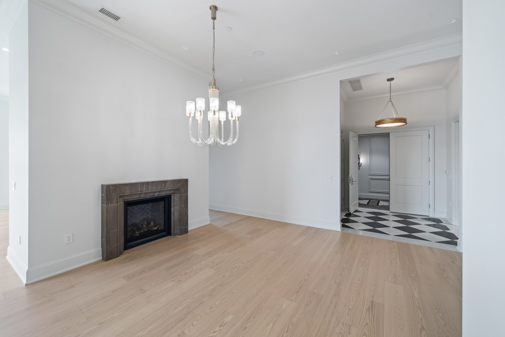595 60th Street S 305