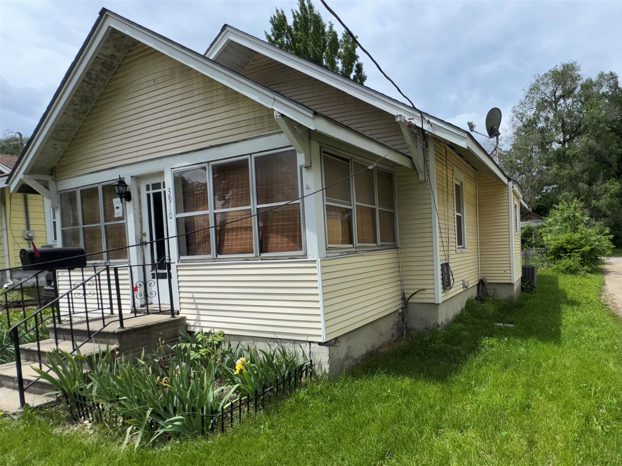 3910 2nd Avenue, Des Moines, Iowa image 1