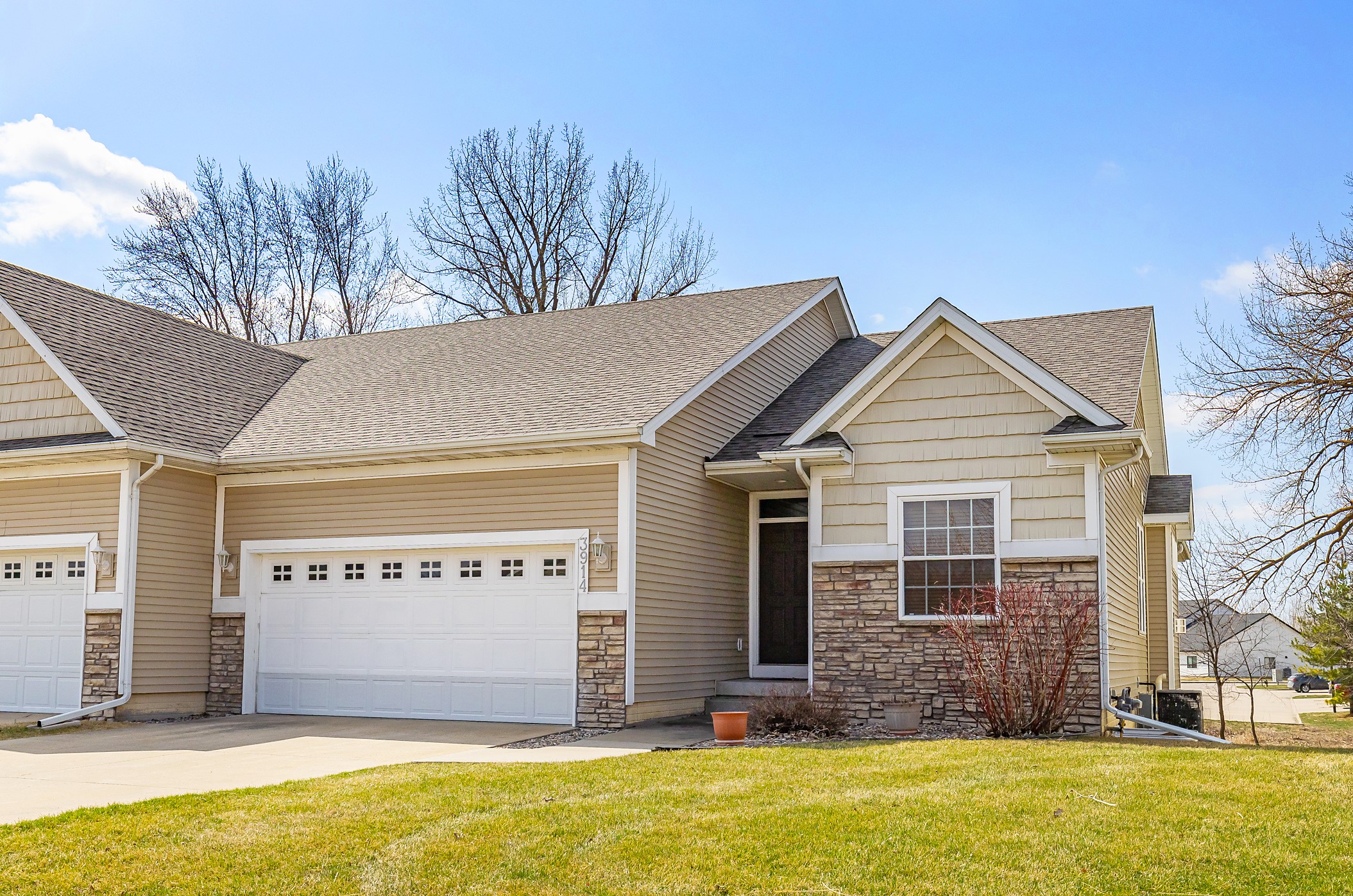 3914 NE Trilein Drive, Ankeny, Iowa image 1