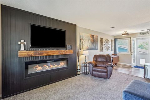 107 10th Avenue SW Altoona IA 50009