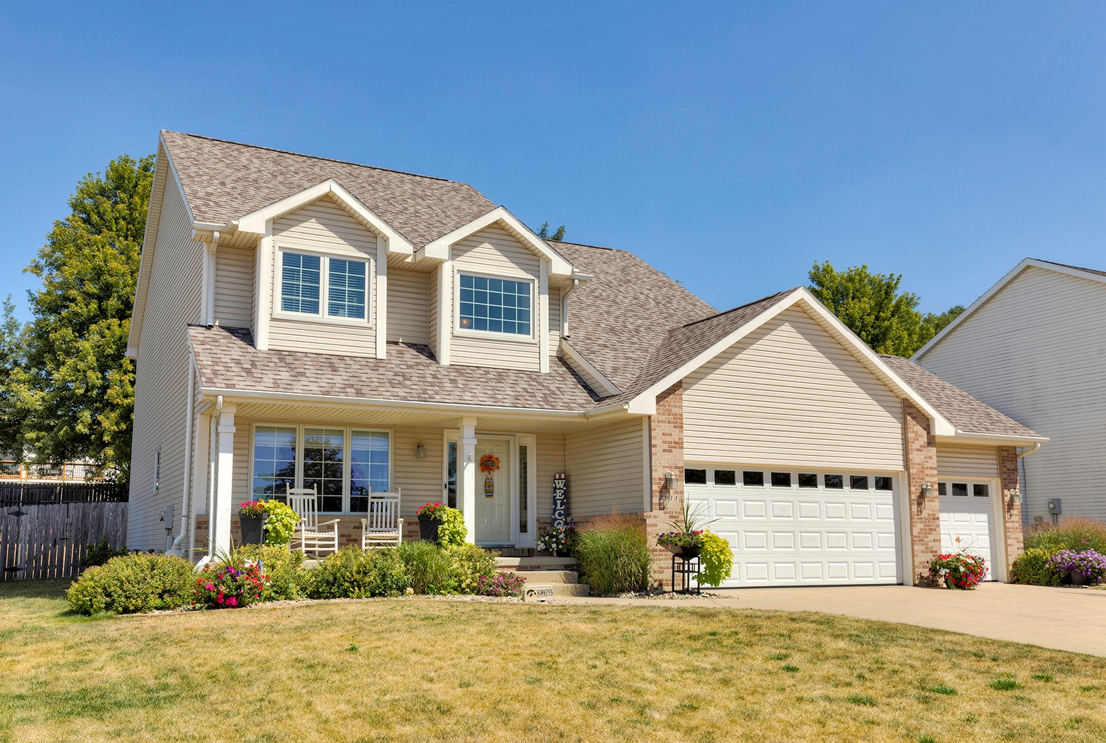 7911 Aspen Drive, West Des Moines, Iowa image 2