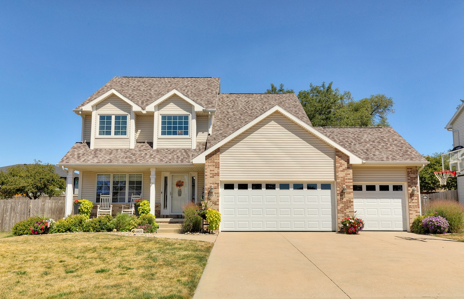 7911 Aspen Drive, West Des Moines, Iowa image 1