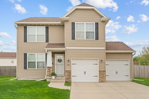 Homes For Sale - 3312 Poplar Drive<br/> Bondurant, IA 50035