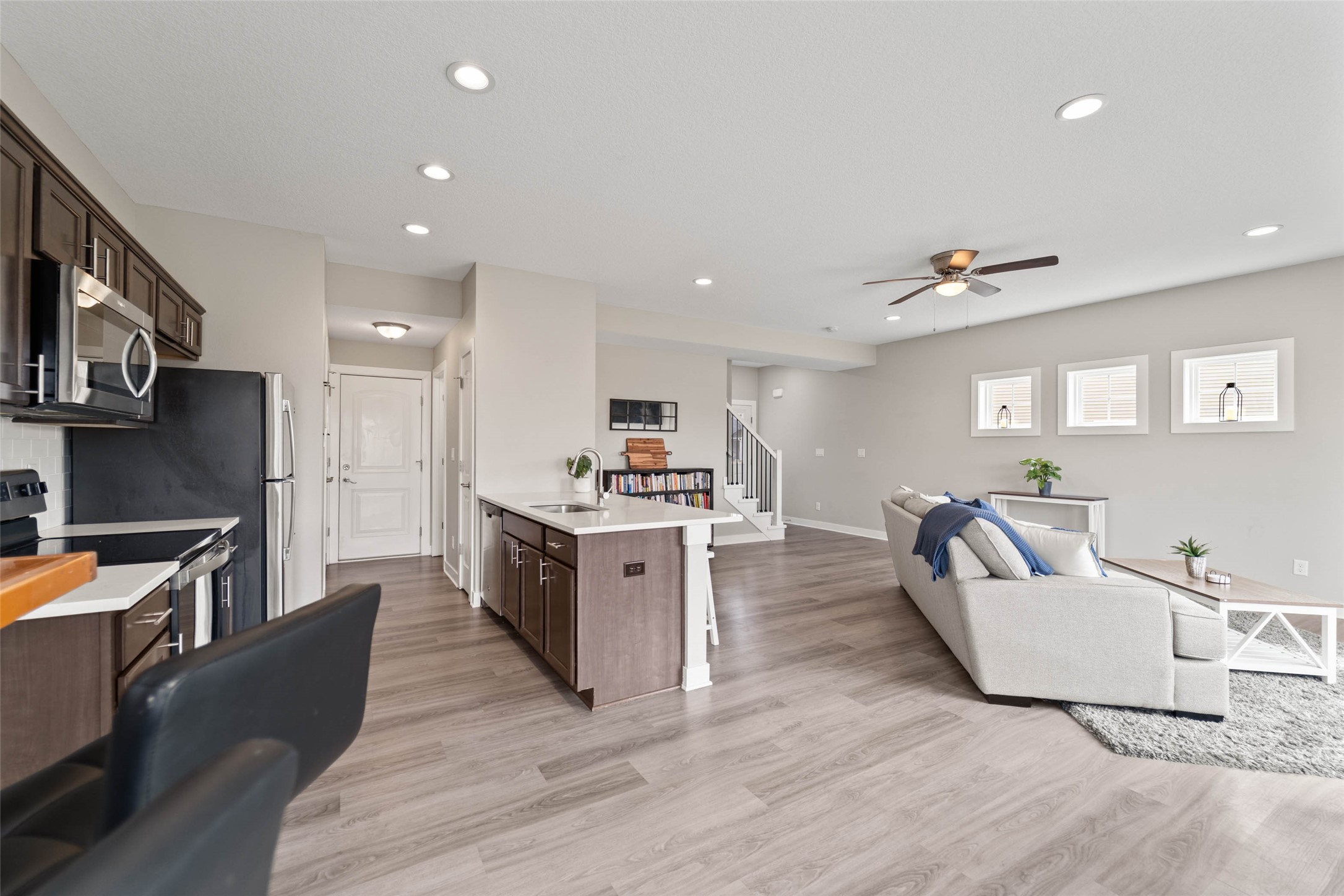 900 Kinney Circle NE