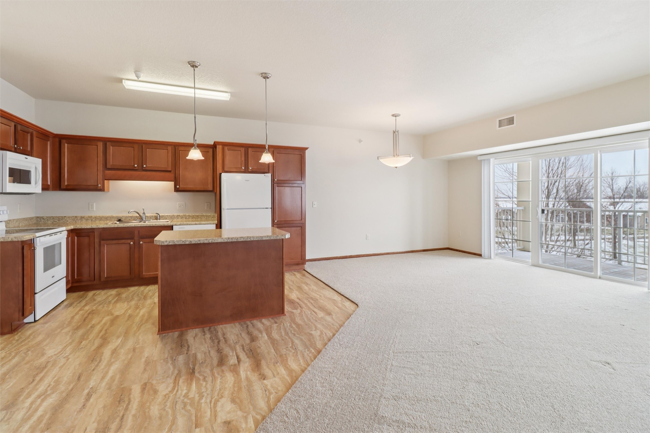 600 E Hillcrest Avenue 201