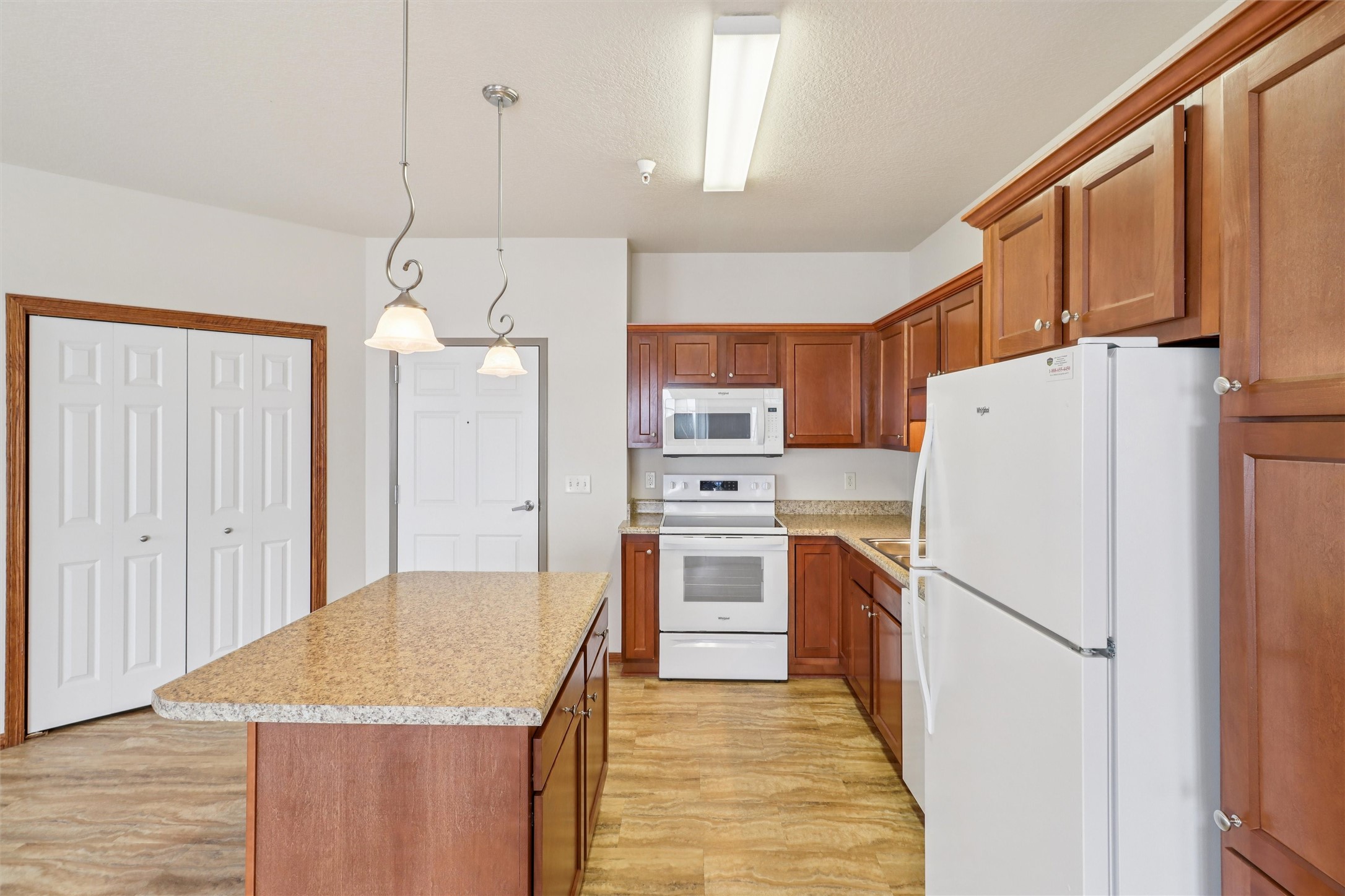 600 E Hillcrest Avenue 201