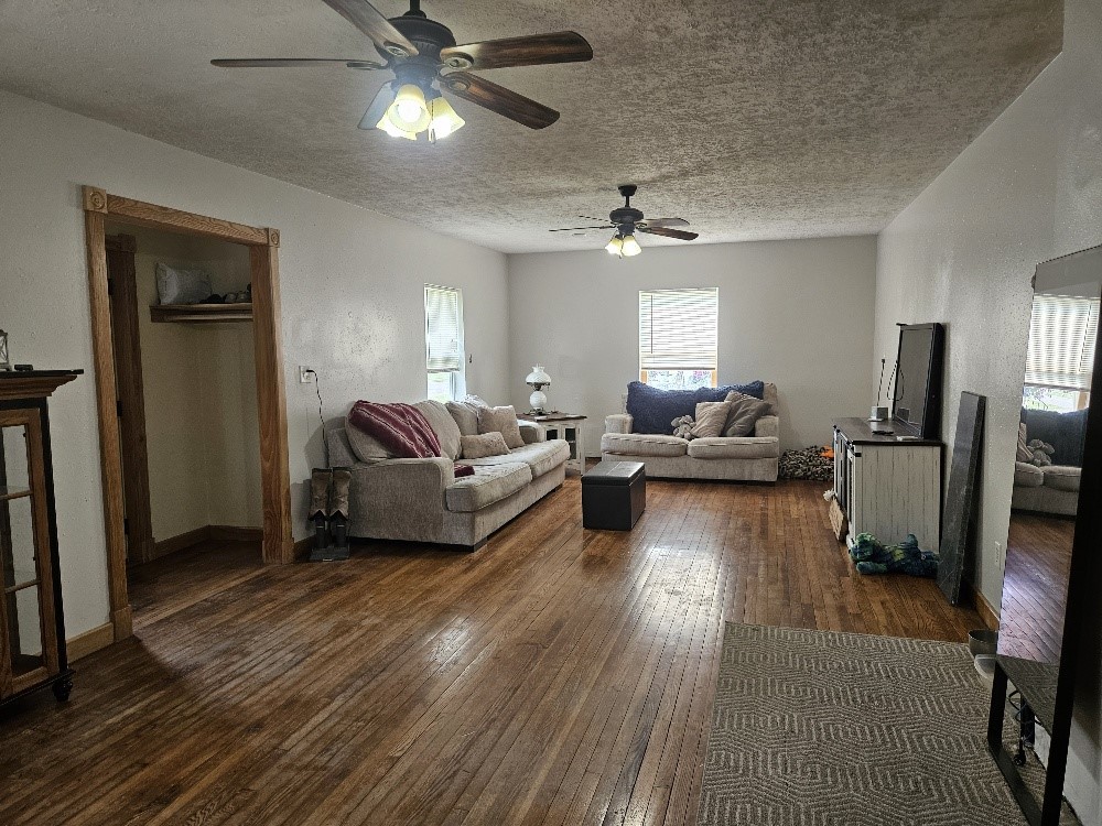 203 E South Street, Richland, Iowa image 3