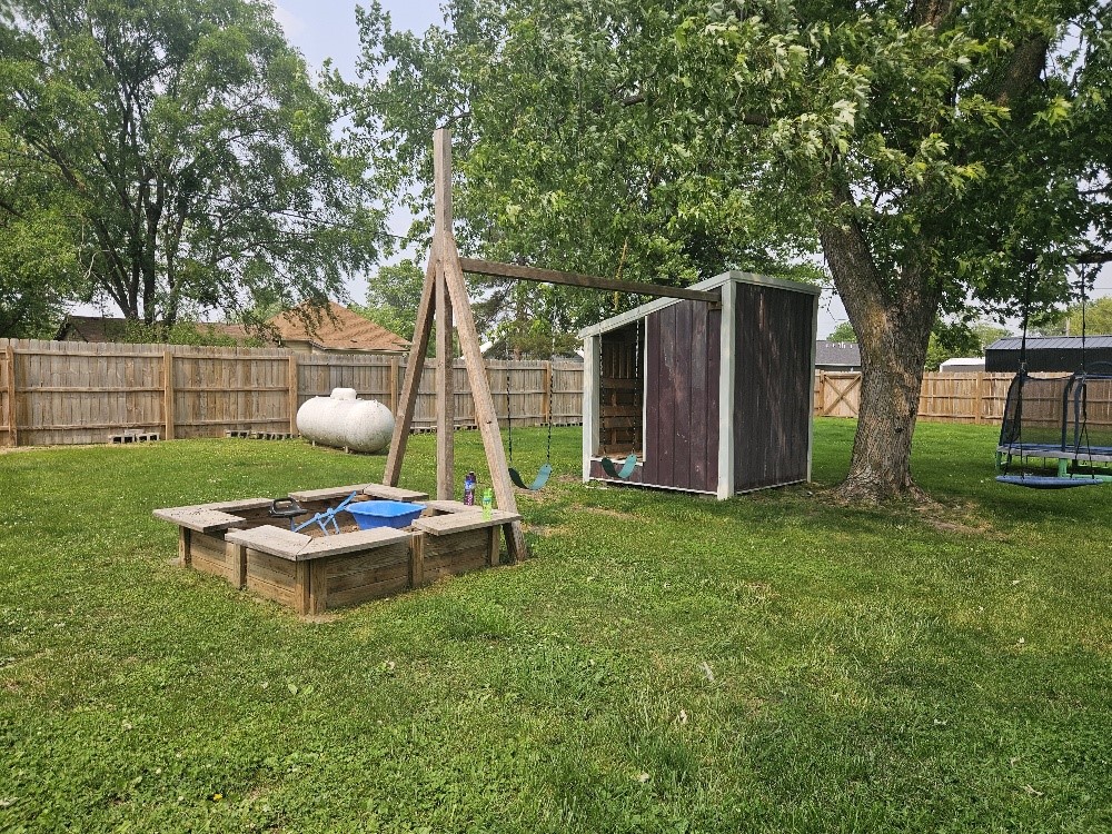 203 E South Street, Richland, Iowa image 14