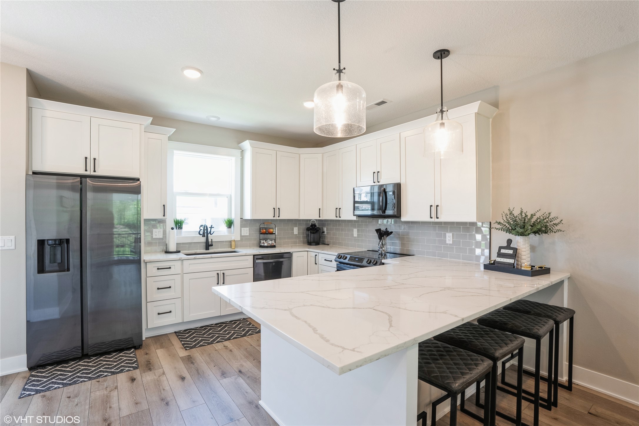 910 Ledgestone Court, Polk City, Iowa image 3
