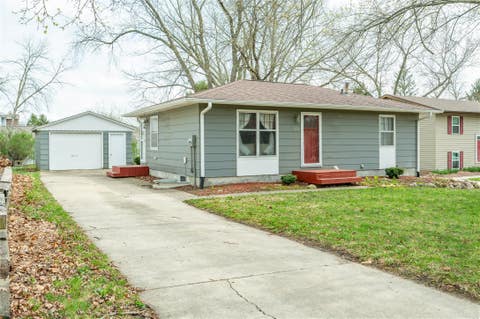 Homes For Sale - 324 Rockwell Avenue<br/> Story County, Ames, IA 50014