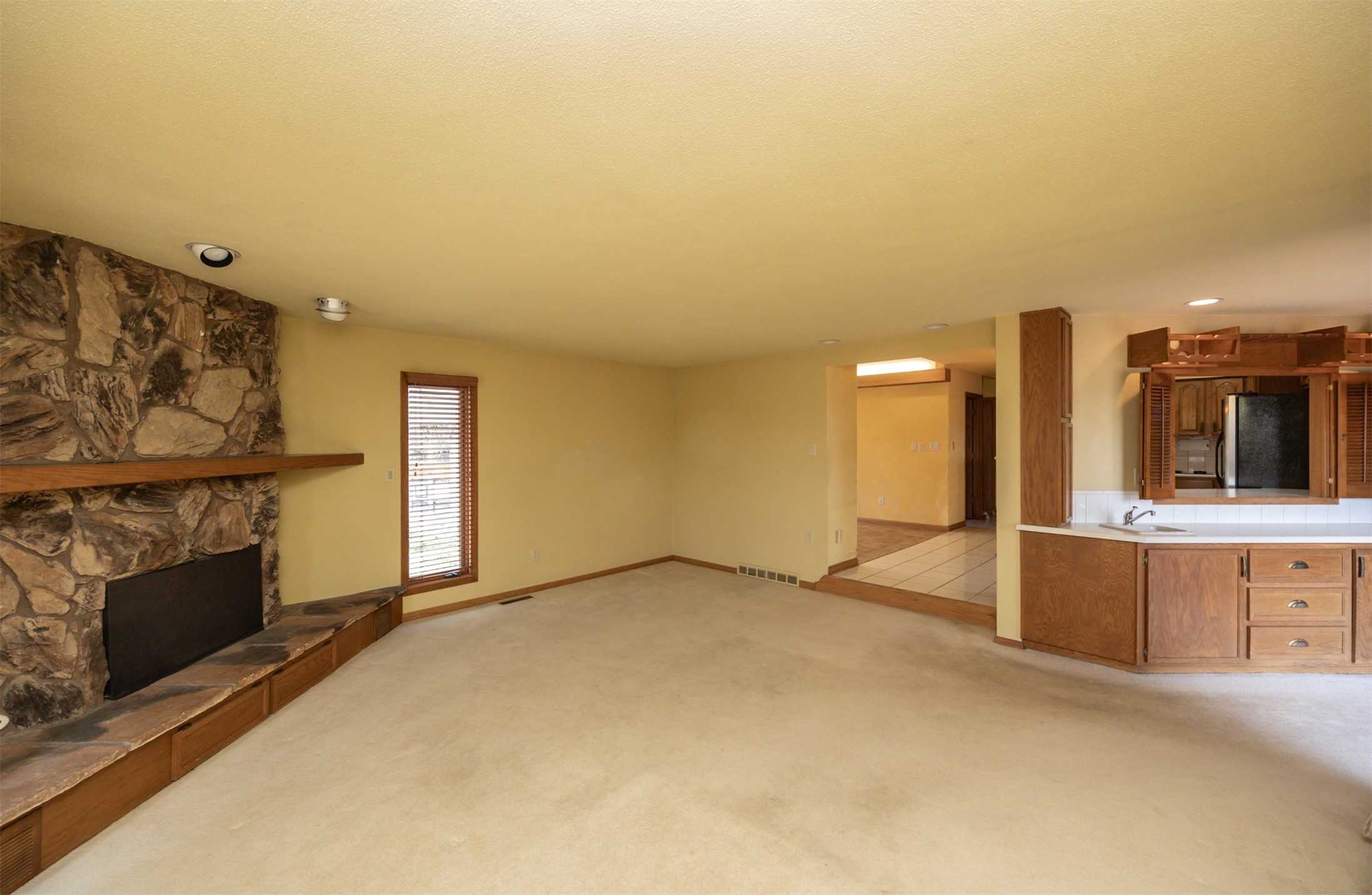 2800 Claiborne Circle, Urbandale, Iowa image 9
