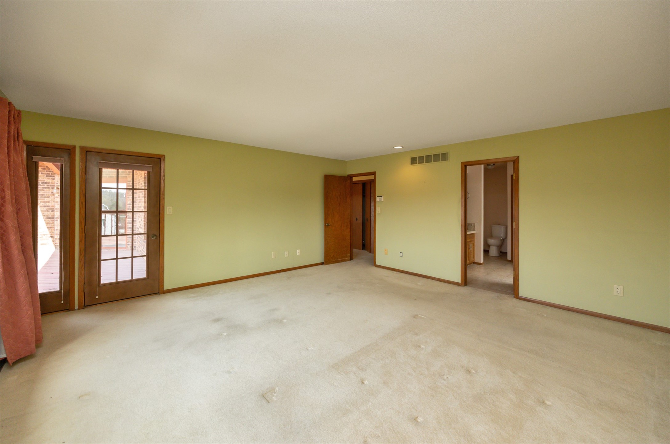 2800 Claiborne Circle, Urbandale, Iowa image 17