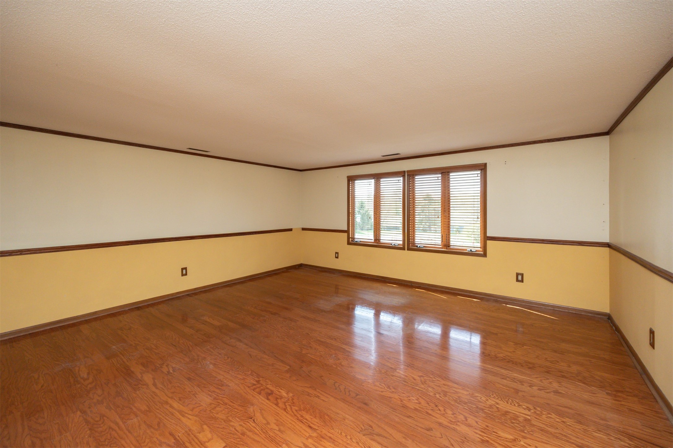 2800 Claiborne Circle, Urbandale, Iowa image 28