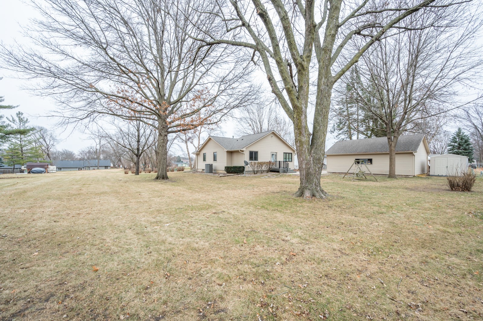 4518 71st Place, Urbandale, Iowa image 24