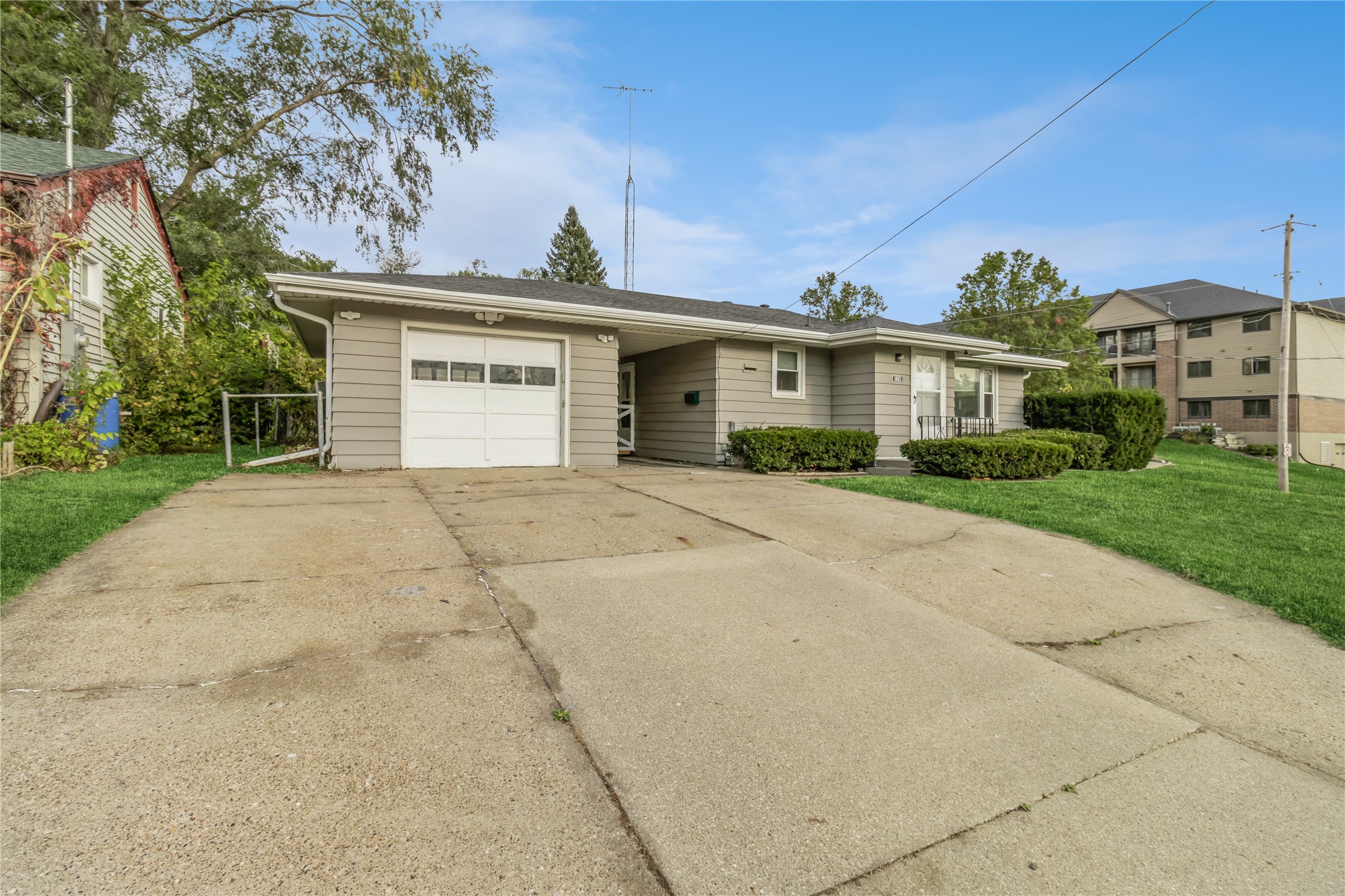 1003 64th Street, Windsor Heights, Iowa image 3