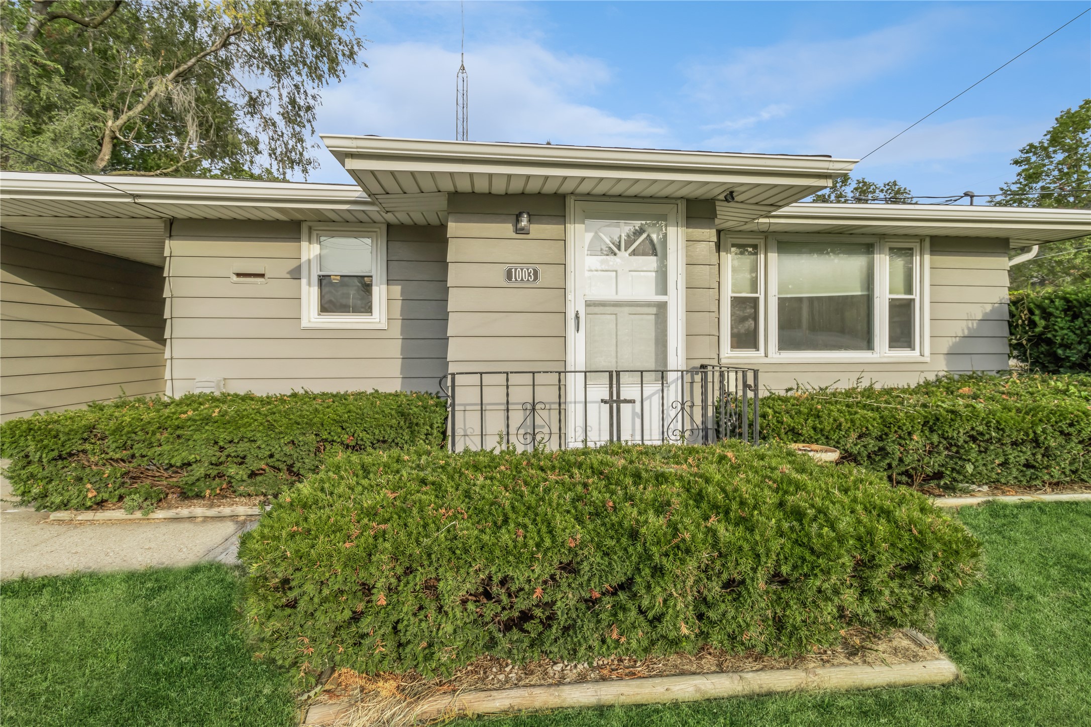 1003 64th Street, Windsor Heights, Iowa image 1