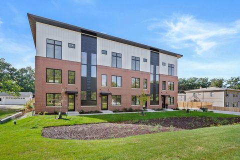 4840 Ingersoll Avenue Des Moines IA 50312