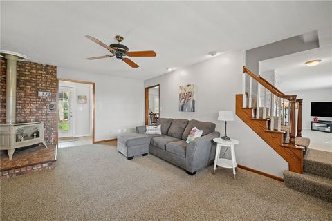 Single Family Residence in Urbandale IA 4224 62nd Street 14.jpg