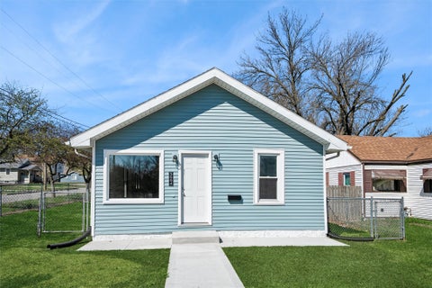 Homes For Sale - 3004 Bowdoin Street<br/> Des Moines, IA 50313