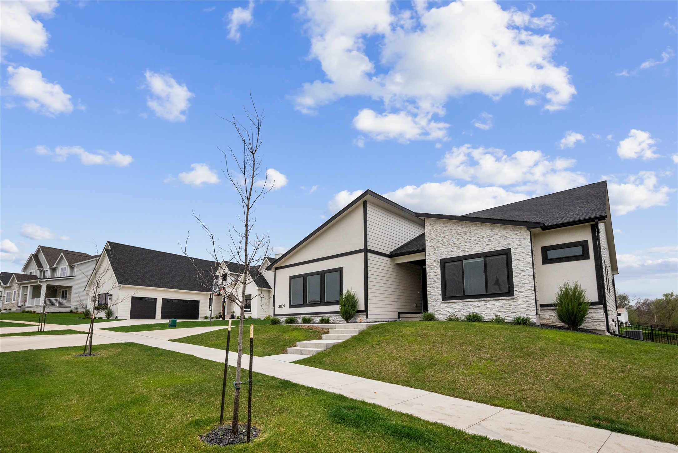 3809 Westgate Parkway, Clive, Iowa image 2