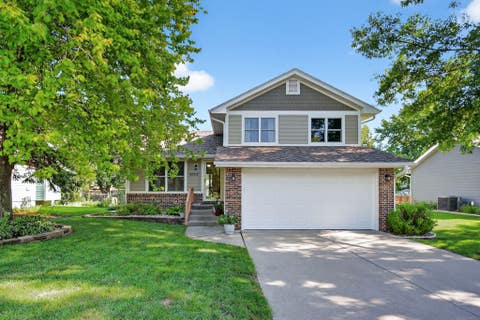 Homes For Sale - 4707 Palm Avenue<br/> Des Moines, IA 50310