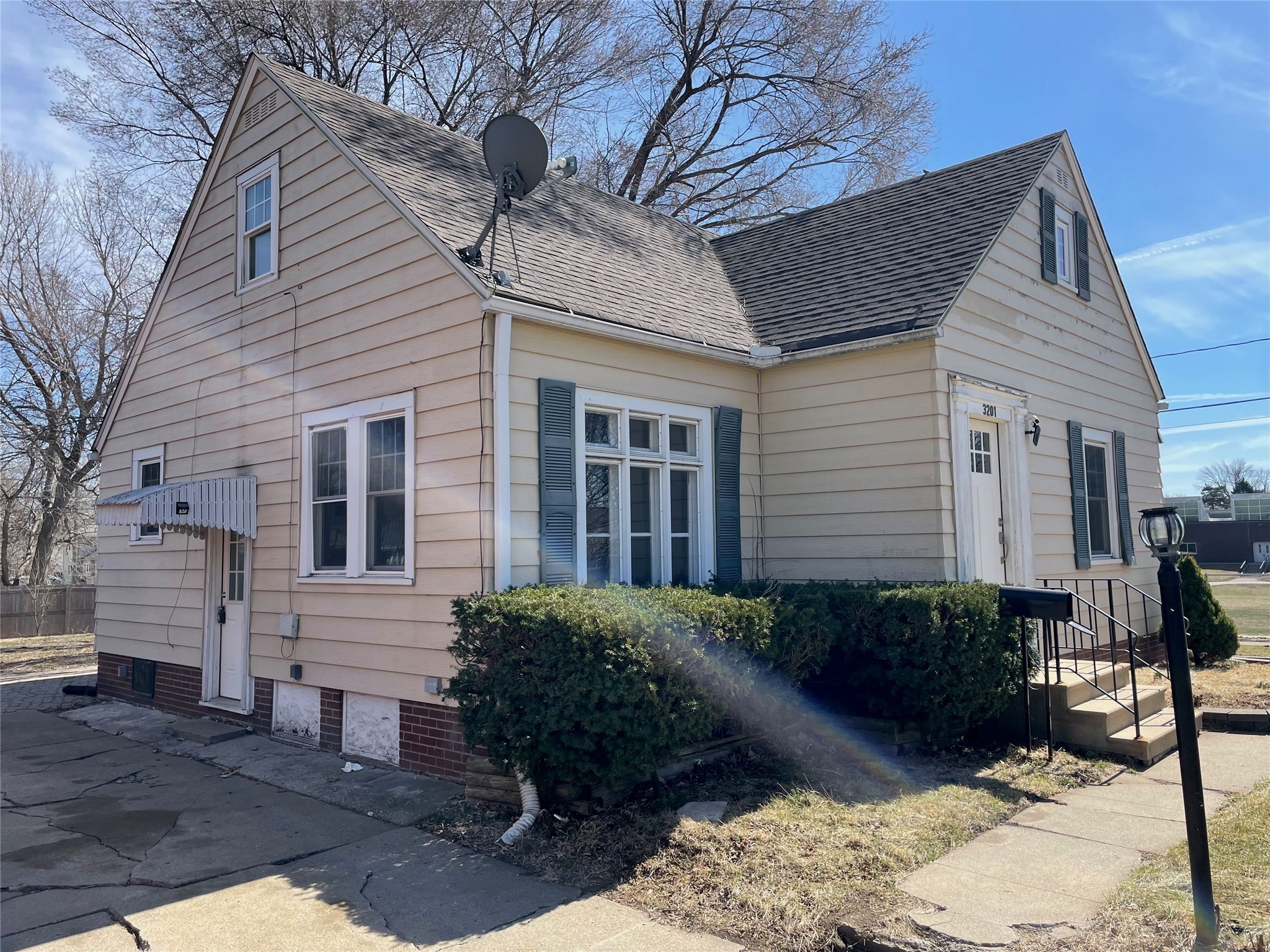 3201 Oxford Street, Des Moines, Iowa image 2