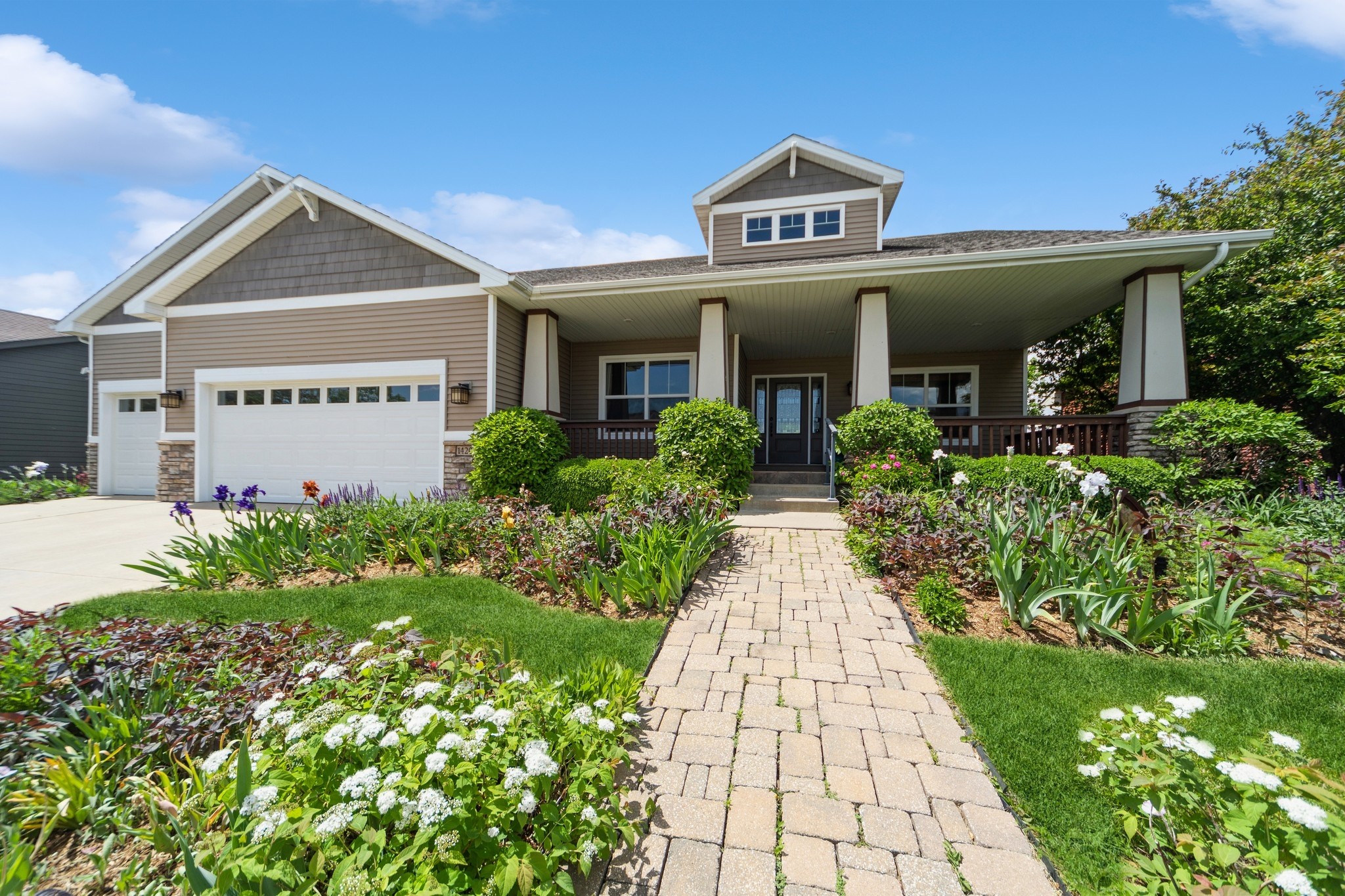 1420 Hannah Lane, Waukee, Iowa image 1