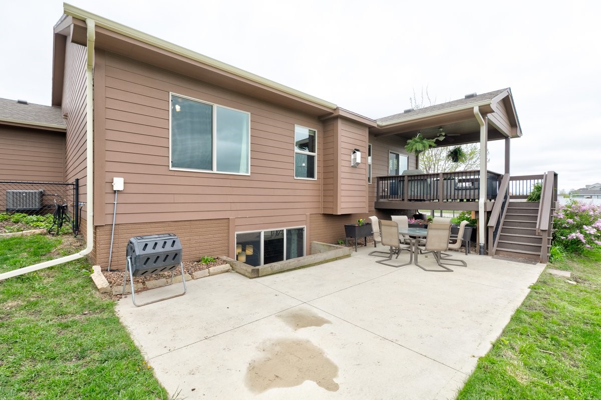 101 NW Sunset Drive, Grimes, Iowa image 2