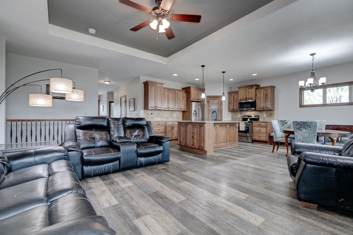 101 NW Sunset Drive, Grimes, Iowa image 16