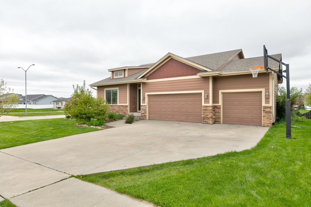 101 NW Sunset Drive, Grimes, Iowa image 26