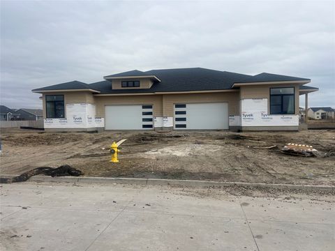 Condo For Sale - 455 NW Prairie Rose Lane<br/> Waukee, IA 50263