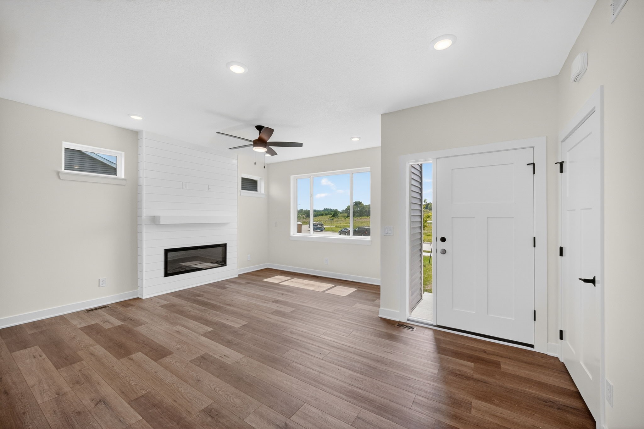 2902 Prairieside Place