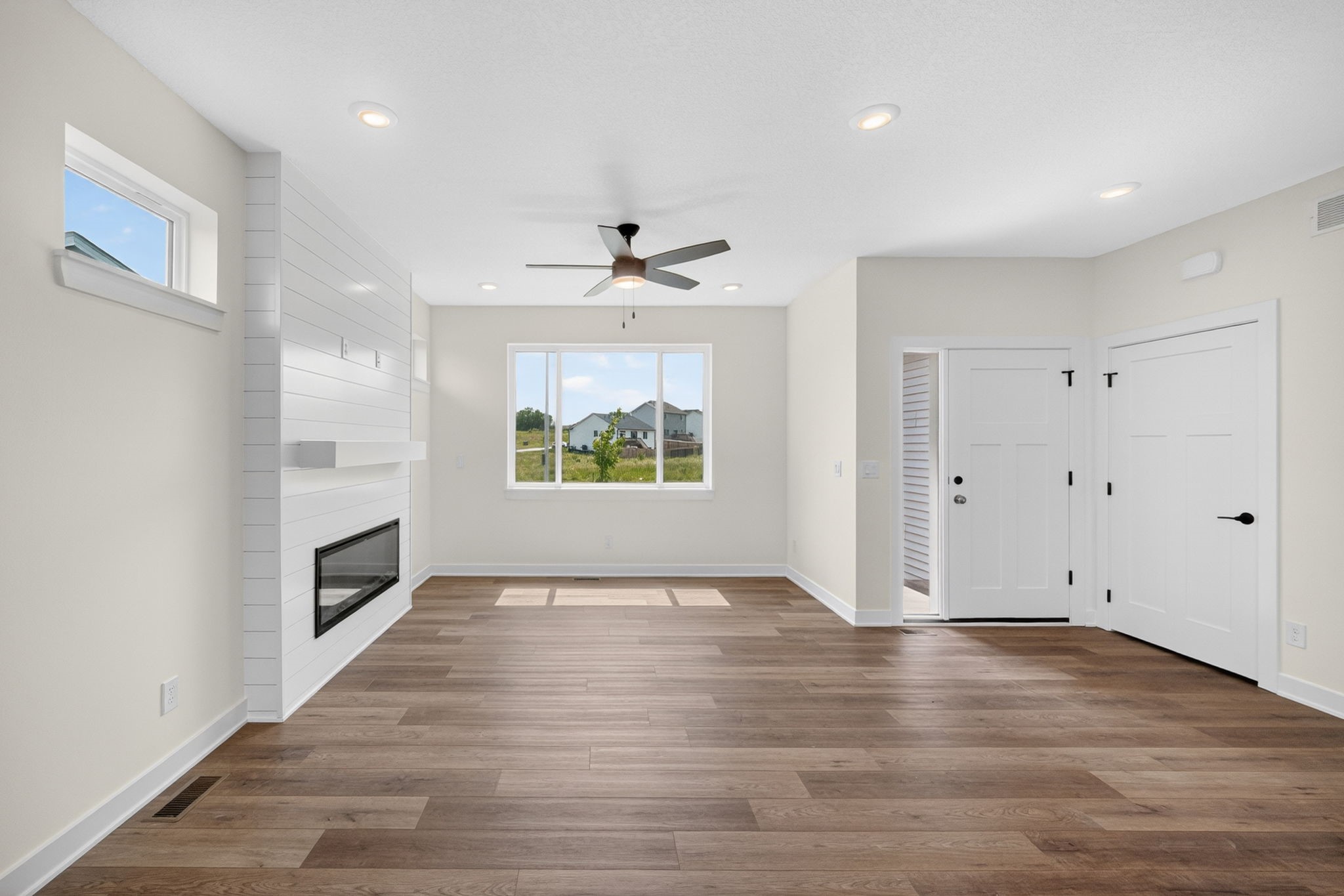 2902 Prairieside Place