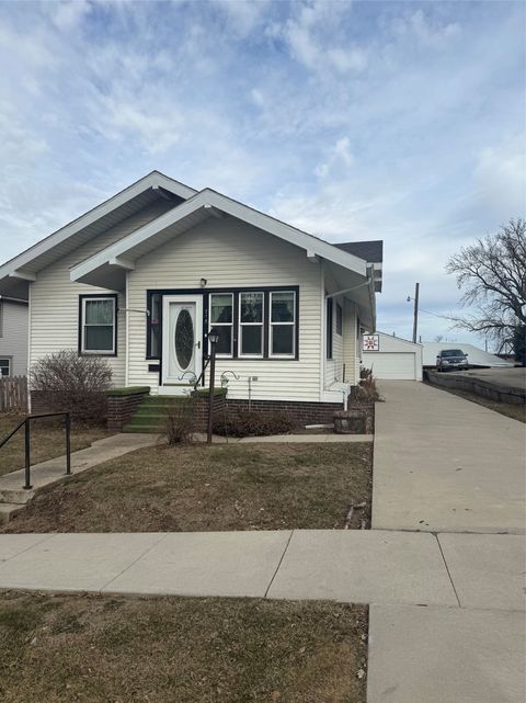 Homes For Sale - 715 1st Street<br/> Manning, IA 51455