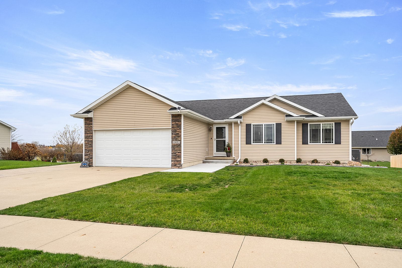 2801 SE Stone Ridge Street, Grimes, Iowa image 3