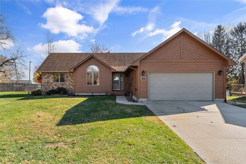 302 Richard Lane Marshalltown IA 50158
