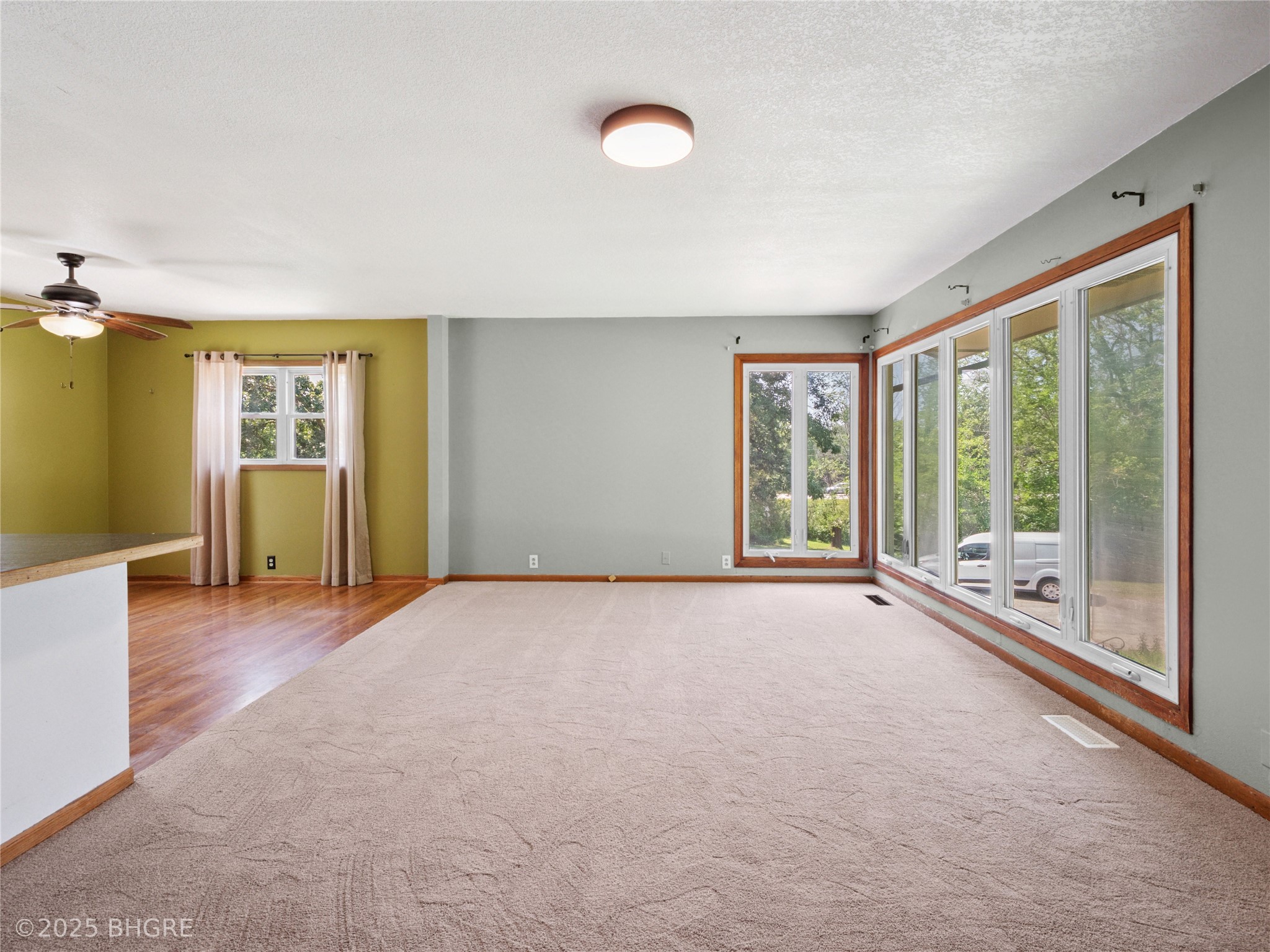 1256 Illinois Drive