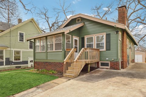 Homes For Sale - 1534 30th Street<br/> Des Moines, IA 50311