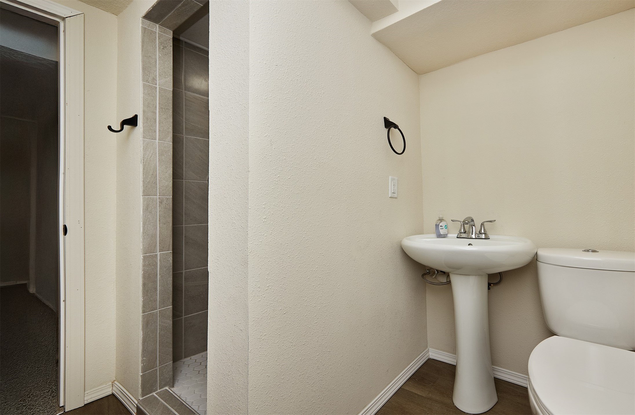 2112 E 23rd Street, Des Moines, Iowa image 29