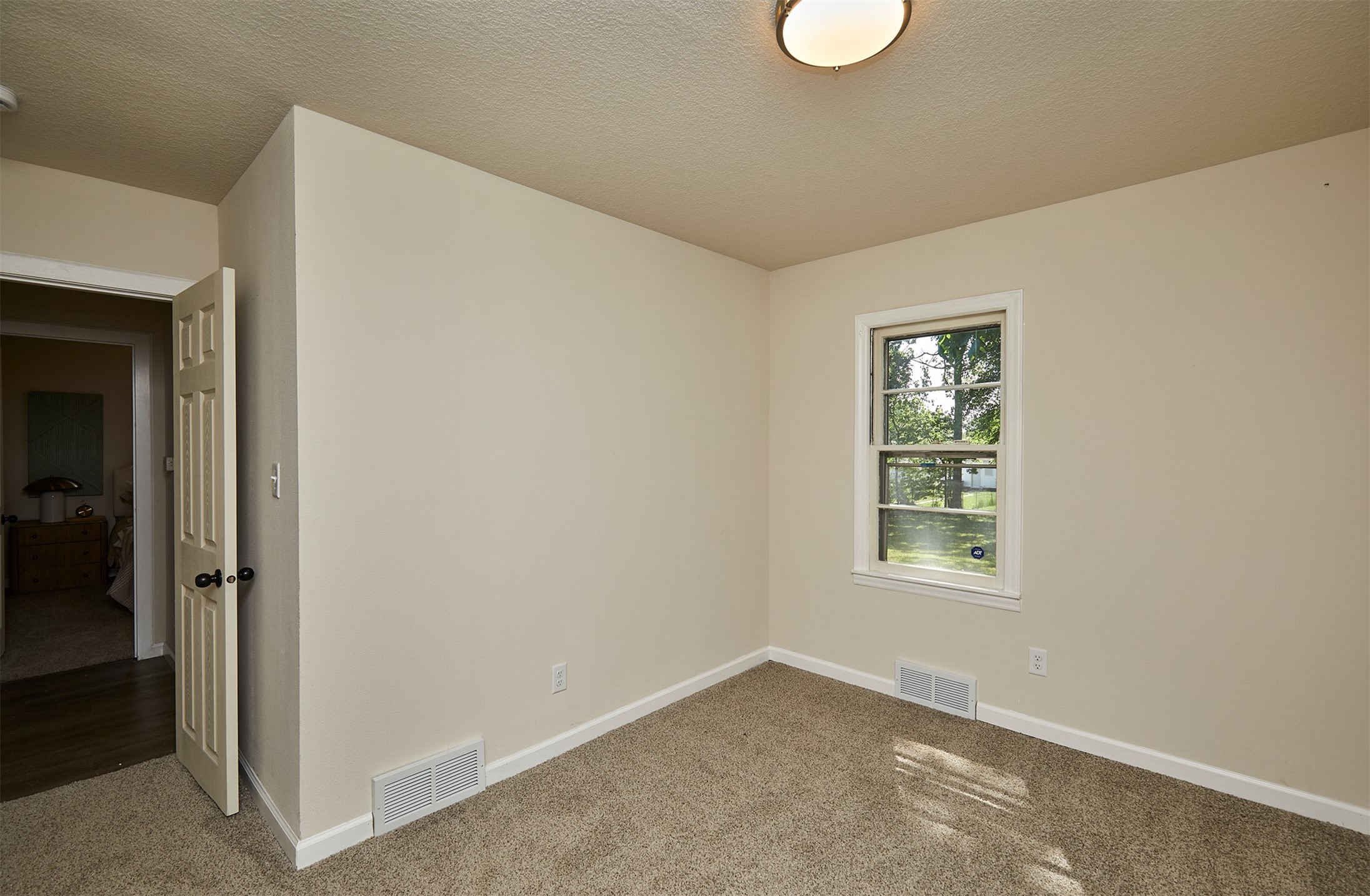 2112 E 23rd Street, Des Moines, Iowa image 20