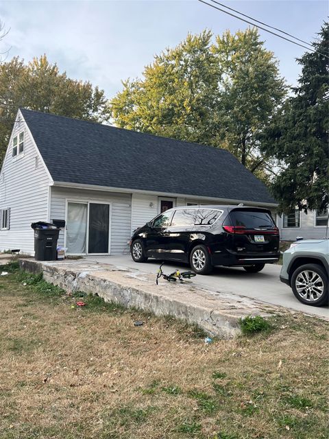 Homes For Sale - 7300 SW 15th Street<br/> Des Moines, IA 50315