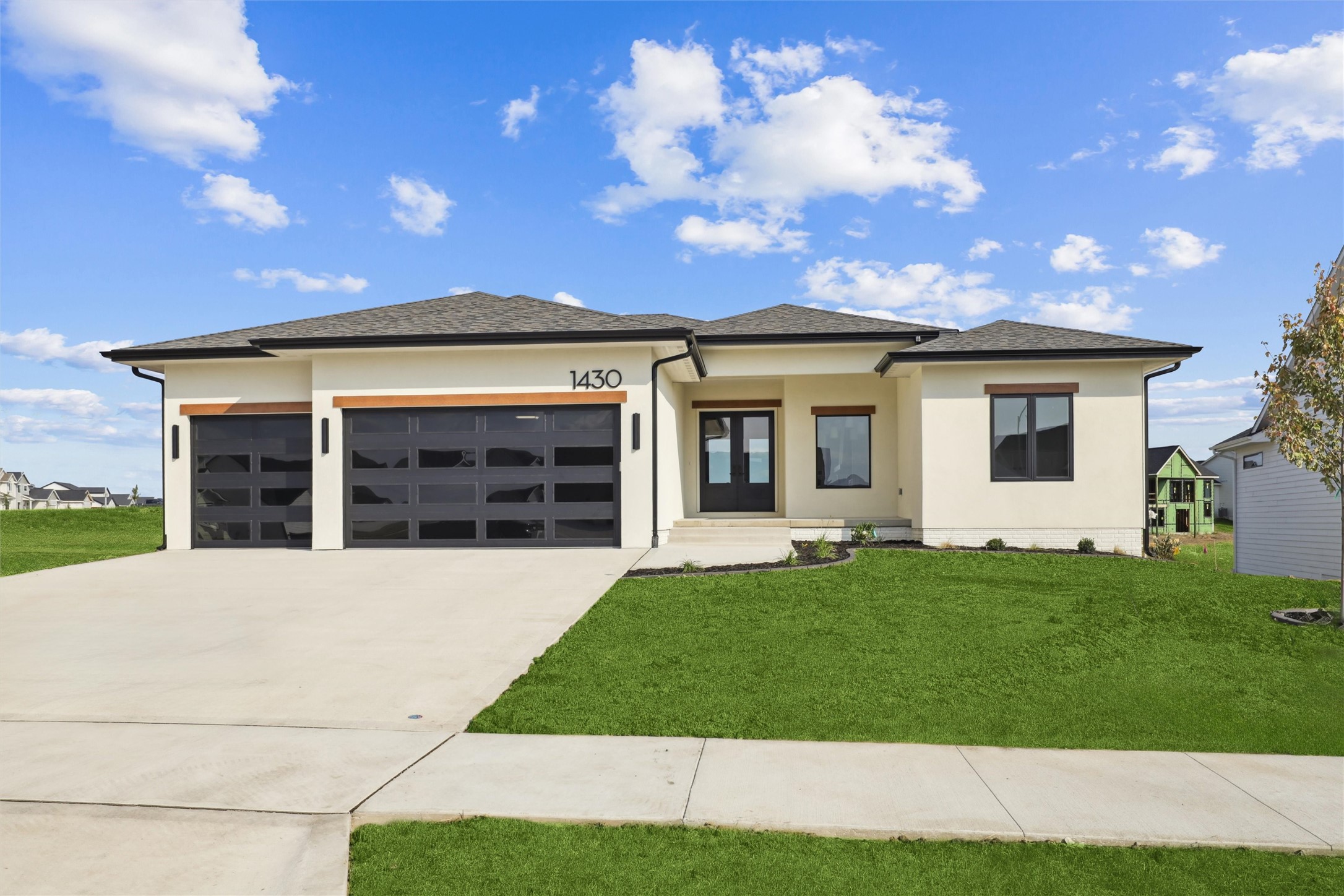 1430 NW Red Oak Drive