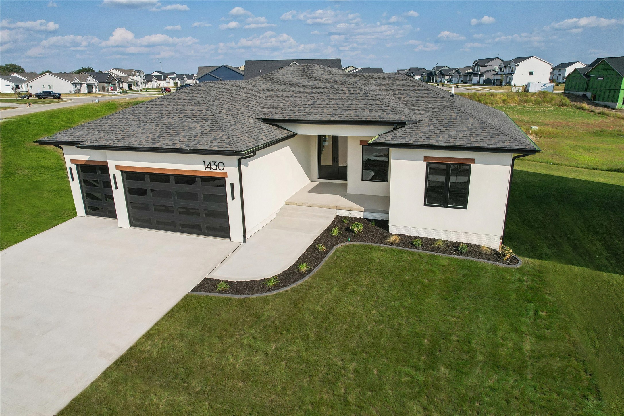 1430 NW Red Oak Drive